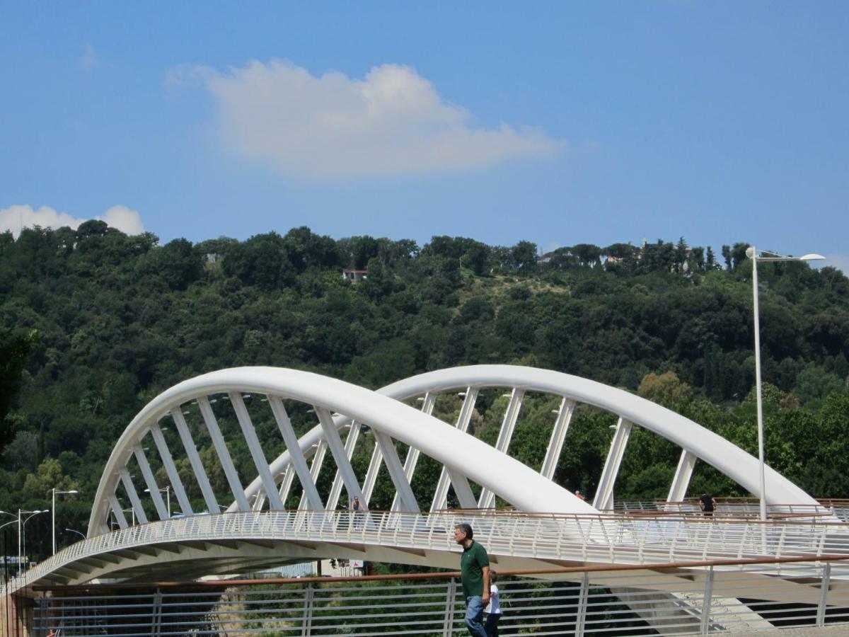 Отель Ponte Della Musica Teatro Olimpico Рим Экстерьер фото